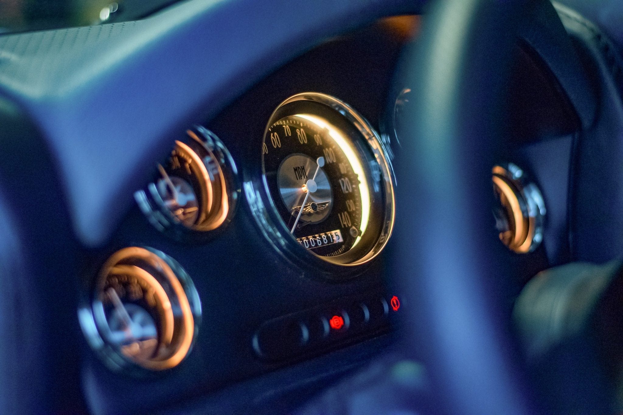 Original Defender Gauges vs Custom Styles | Transforming Your Interior