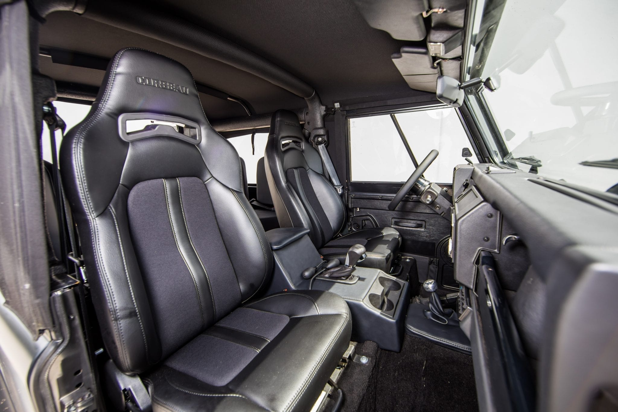 Land Rover Defender 90