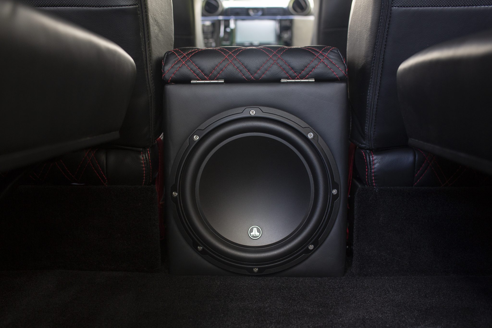 Land Rover Defender 90 and 110 Speakers excellent acoustics
