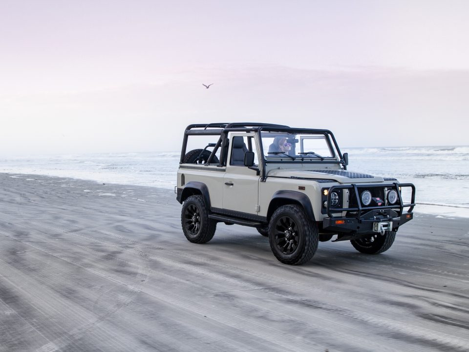 custom defender 90