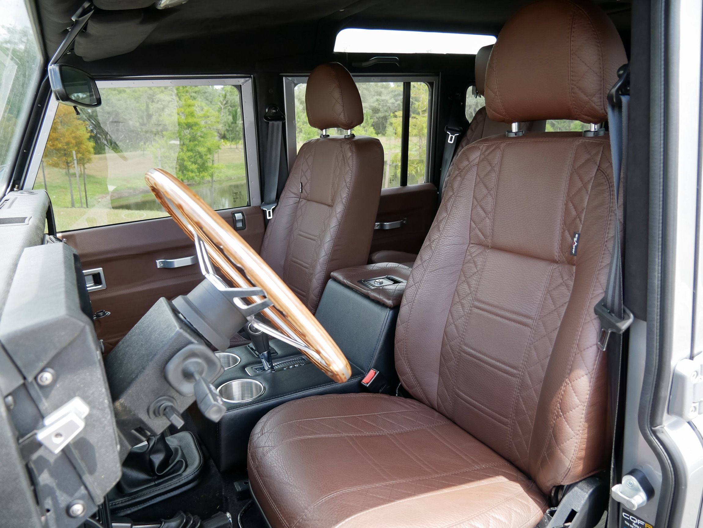Land Rover Defender 110