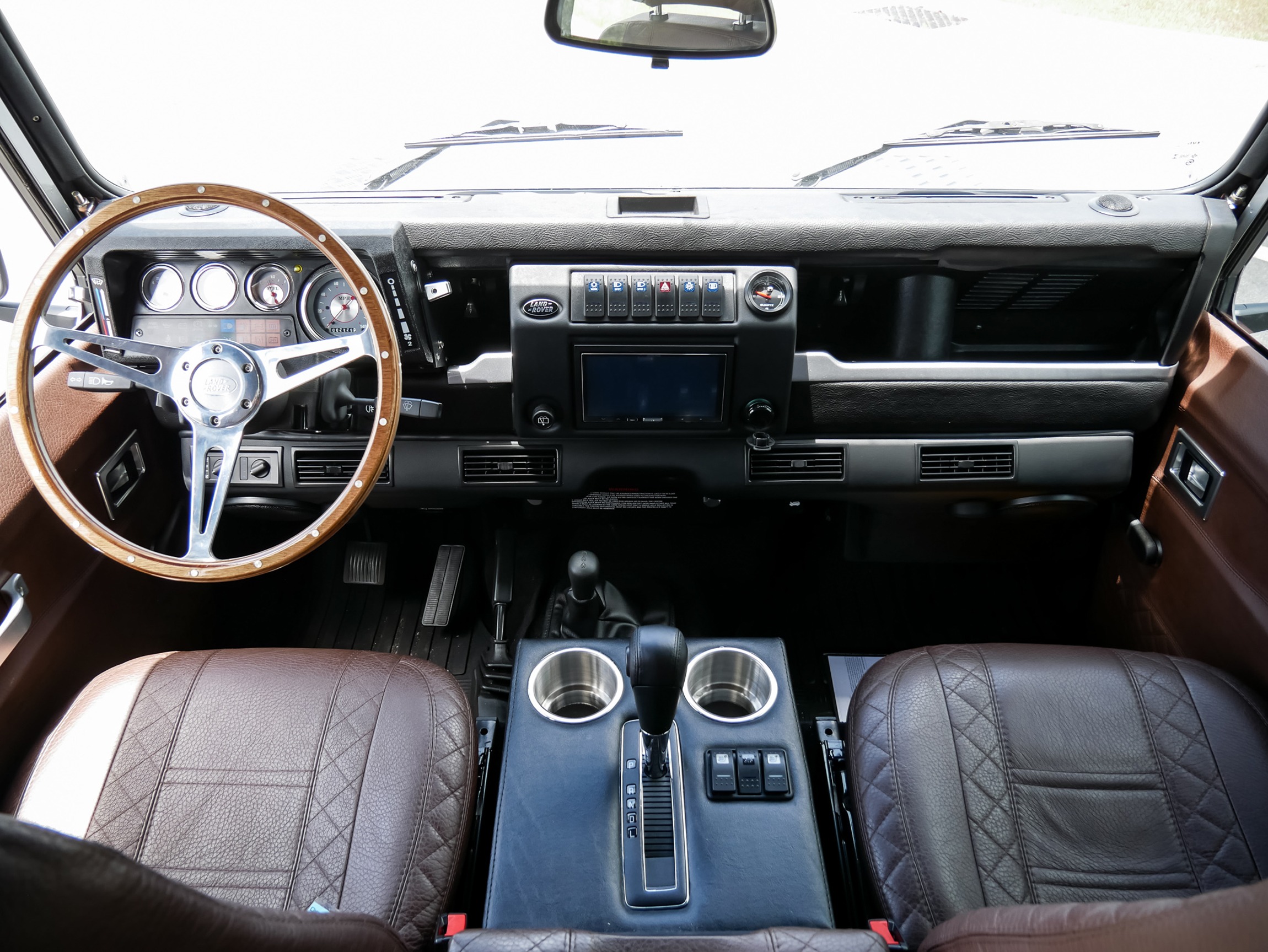 Land Rover Defender 110
