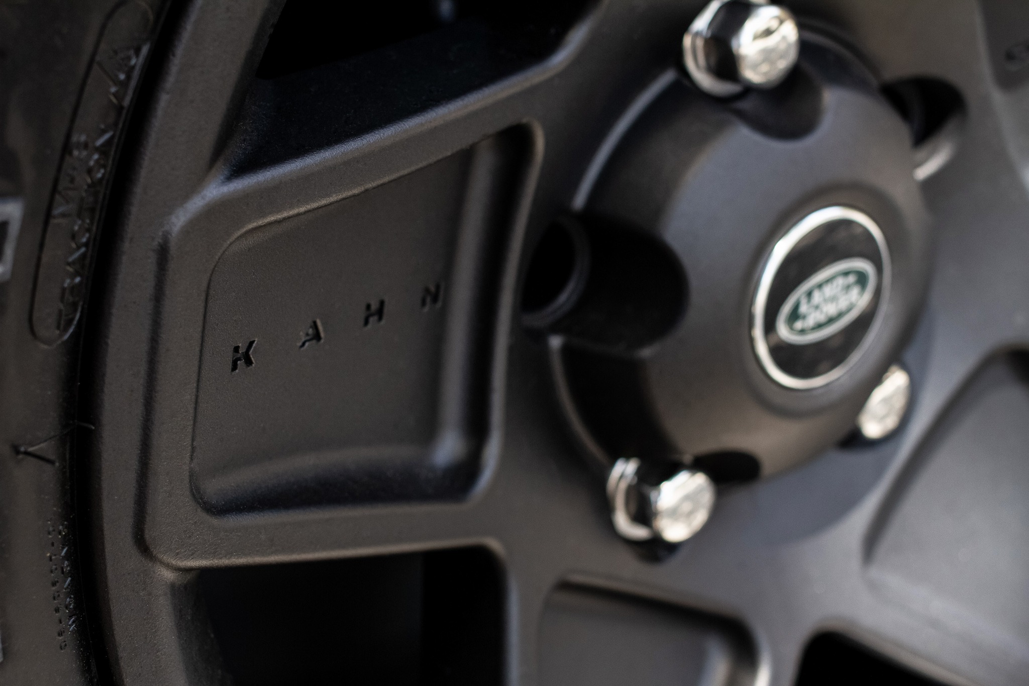 Outfitting Your Custom Defender with Kahn Design - ECD Automotive Design