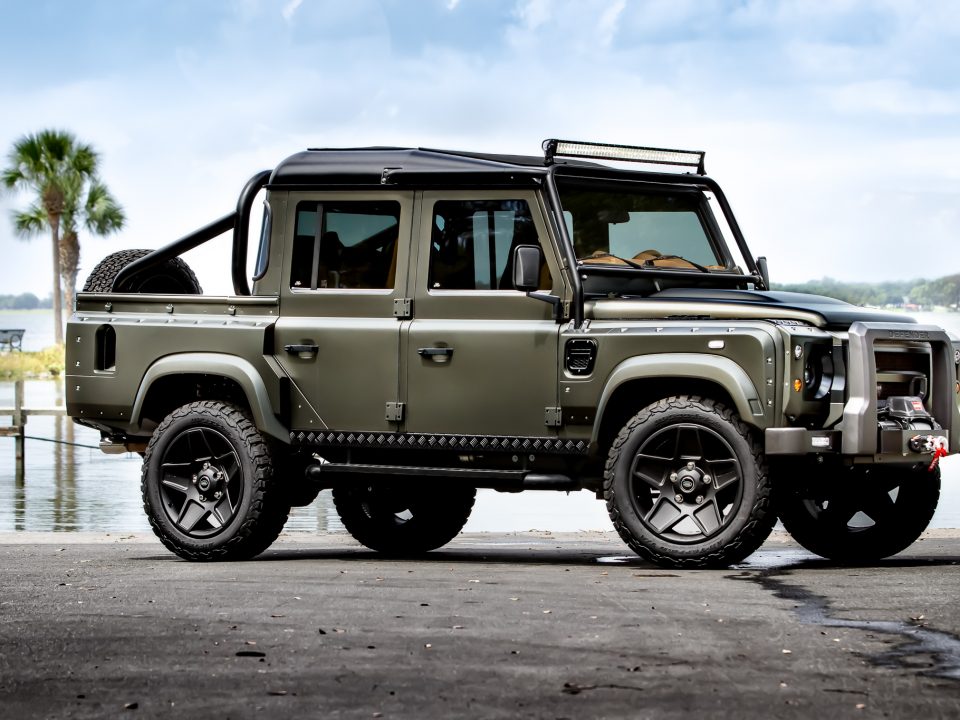 land rover defender 110 crew cab