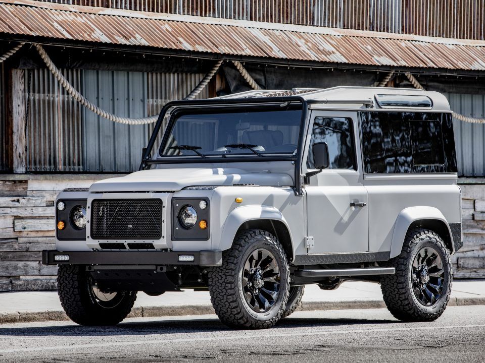 Land Rover Defender 90
