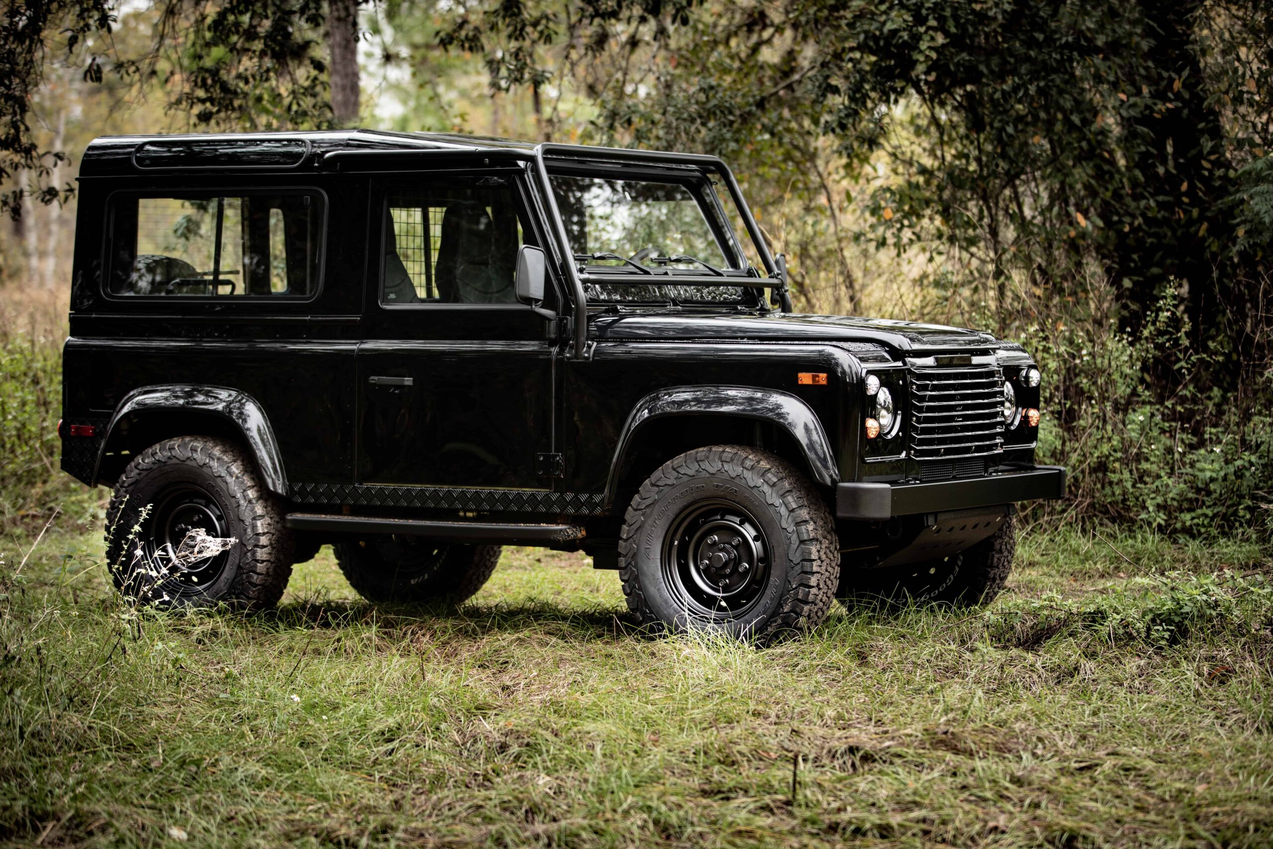 land rover defender 90