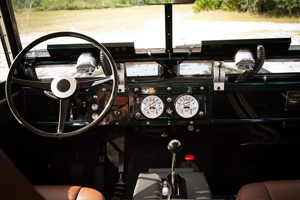 Land Rover Series IIA interior