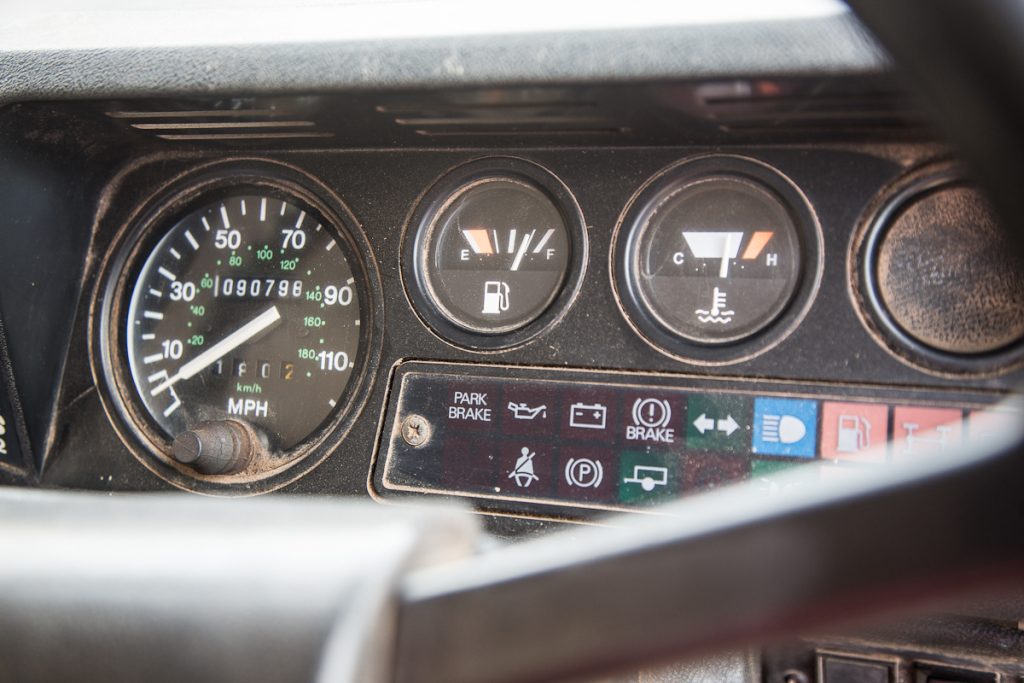 original defender gauges