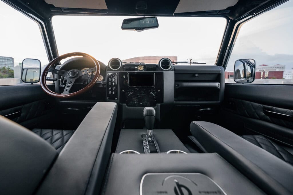 Project Oliver Obsidian Black Defender 110